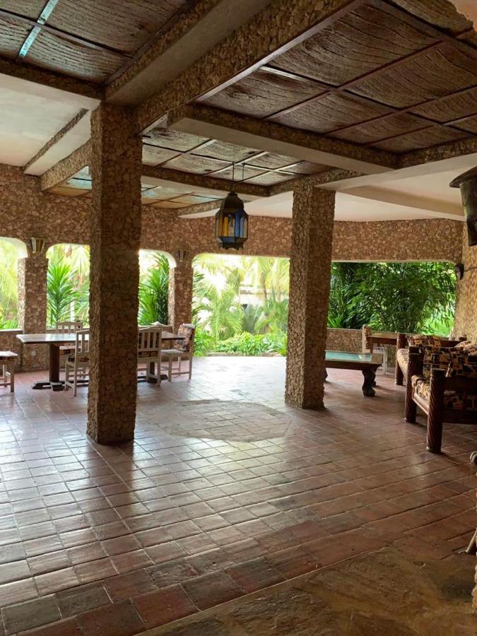 Tembo village Jacaranda road - B&B