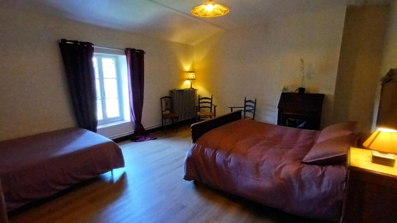 Tweepersoonskamer met Gedeelde Badkamer