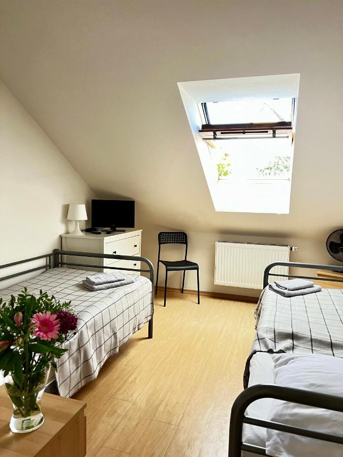 Zweibettzimmer mit Gemeinschaftsbad