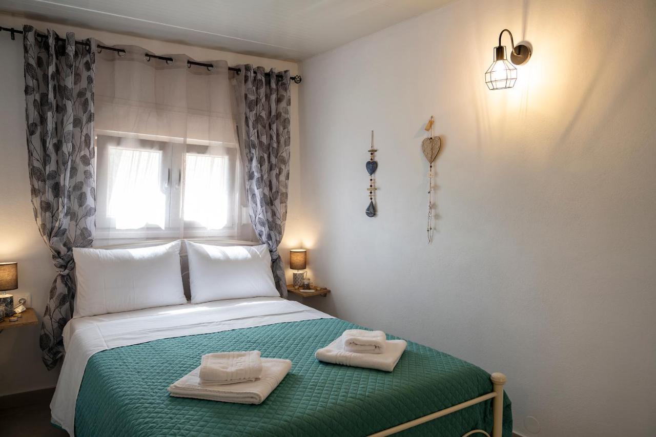 Lydia Guest House - Sea & Countryside Views - B&B Palaiókastron