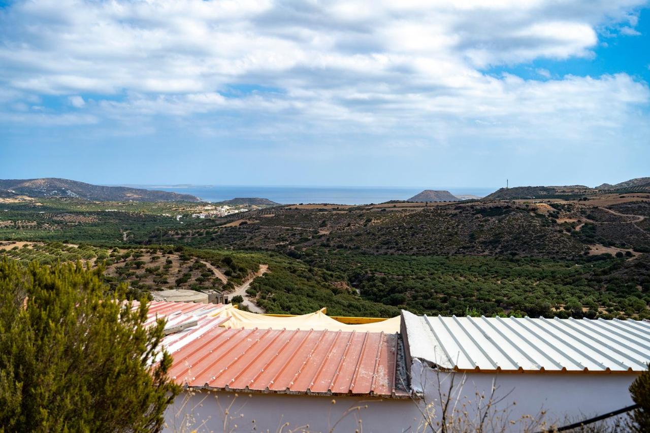 Lydia Guest House - Sea & Countryside Views - B&B Palaiókastron