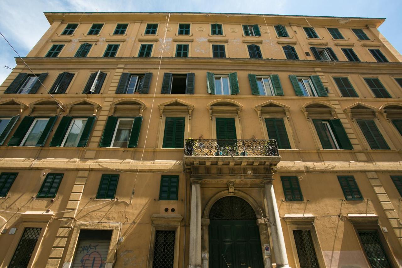 Colosseo Apartments and Rooms - Rome City Centre - B&B