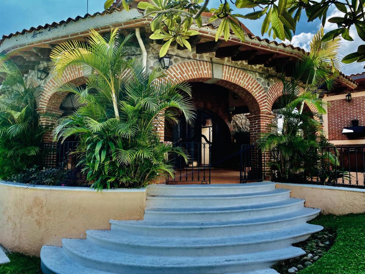 Linda Villa al lado del Club de Tenis - Bed and Breakfast
