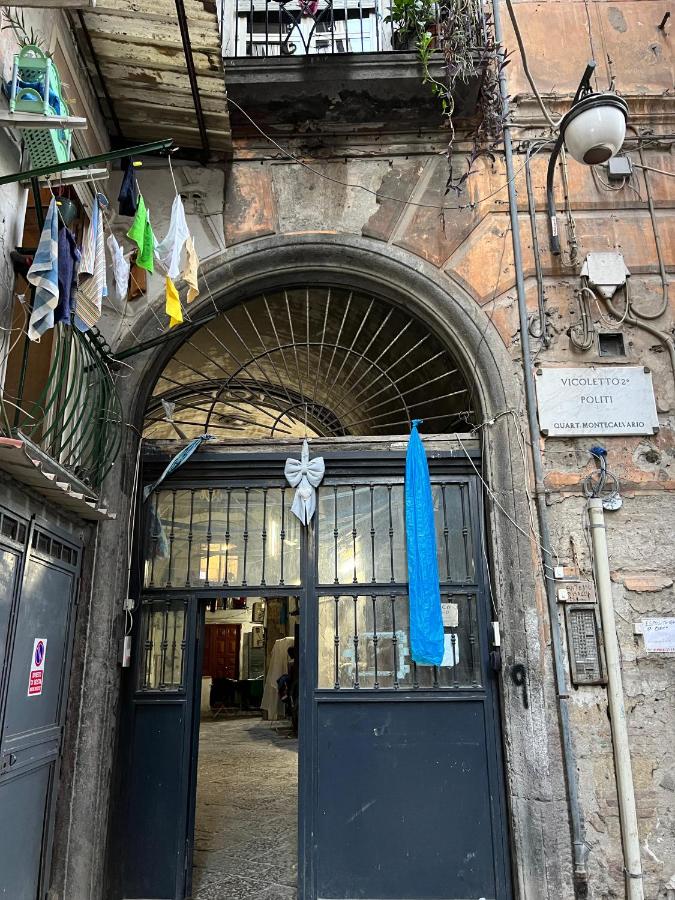 La Casa Della Nonna - QuartieriSpagnoli - B&B