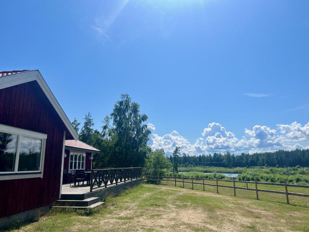 Idylliskt hus med sjöutsikt. - Chambres d’hôtes