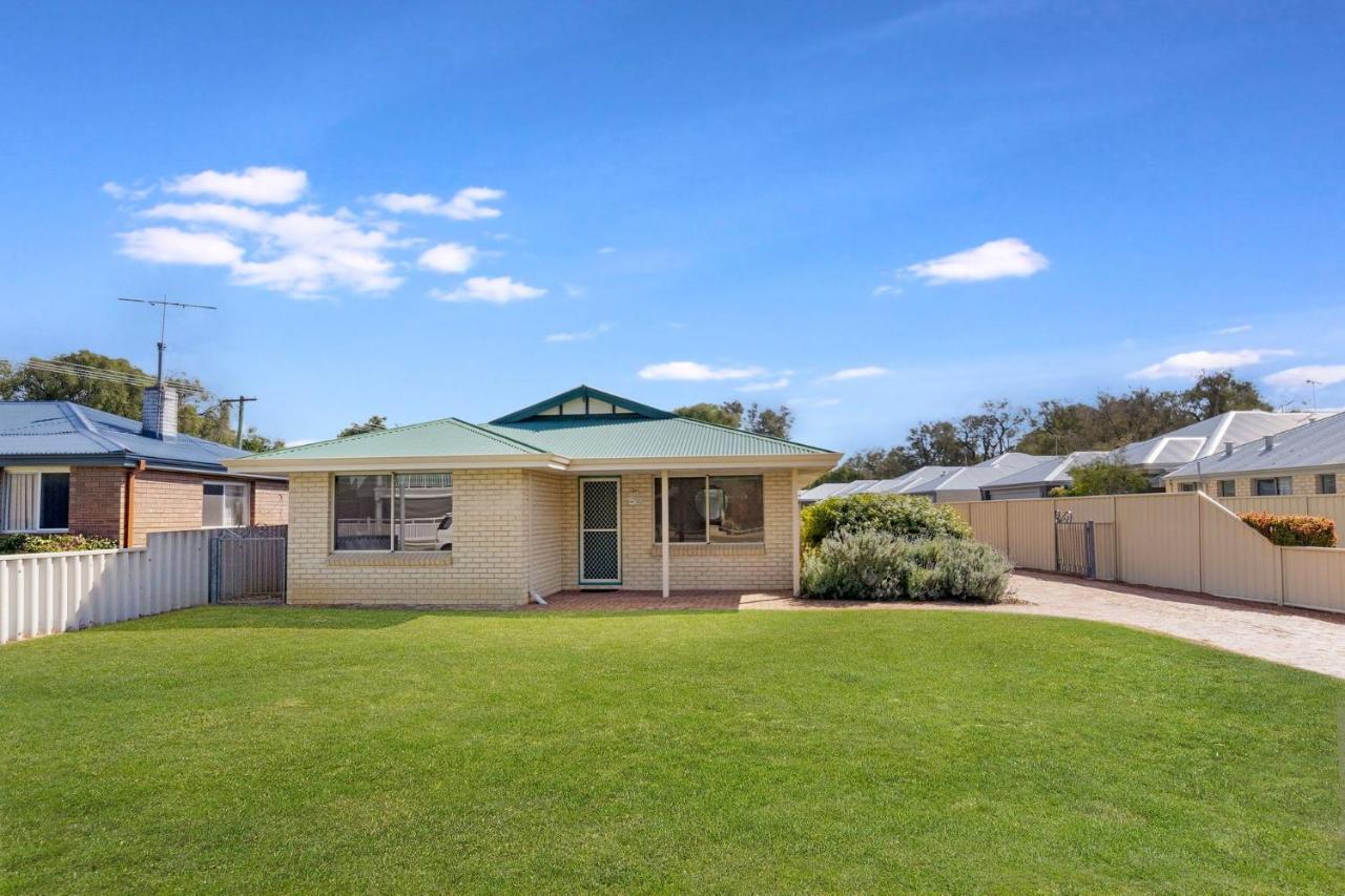 Our Beach House- Busselton - B&B Busselton