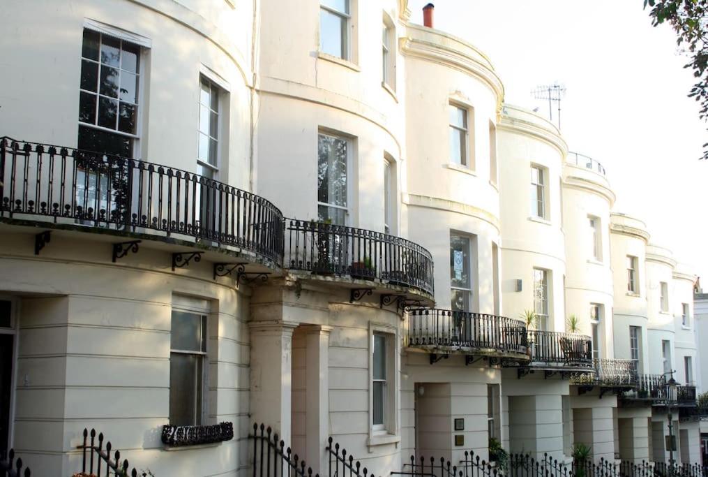 The Courtyard - Garden flat near Brighton seafront - Ferienwohnung Brighton