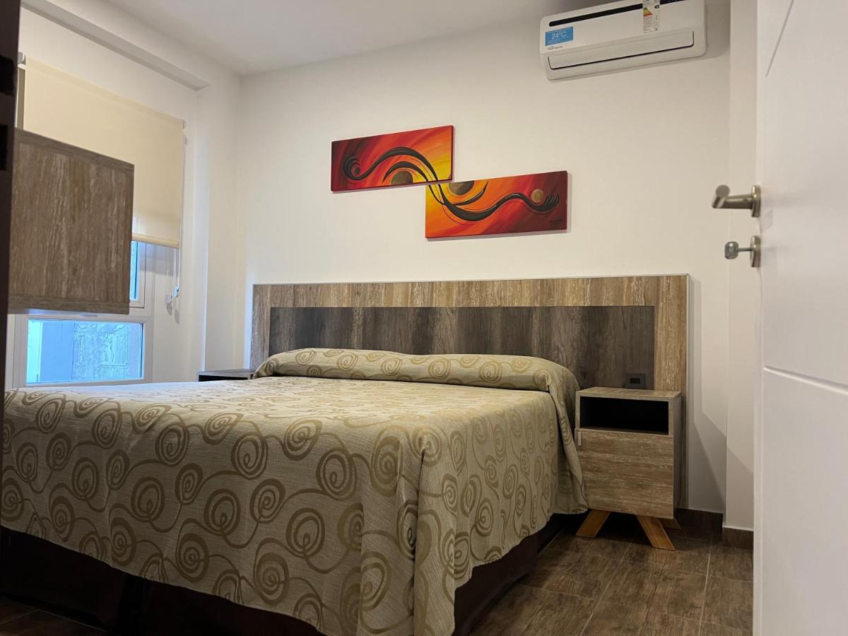 Doppel-/Zweibettzimmer mit Bad