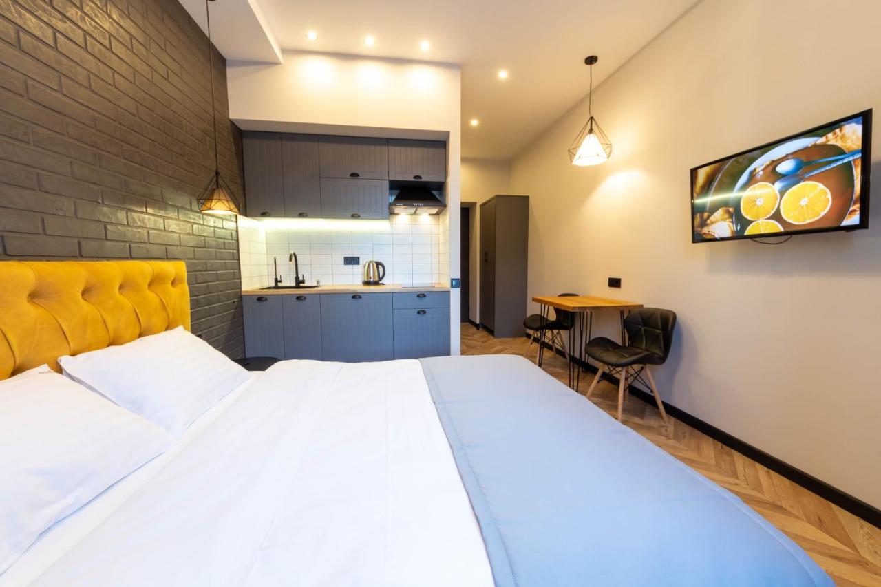Studio Apartment - Prorizna, 10