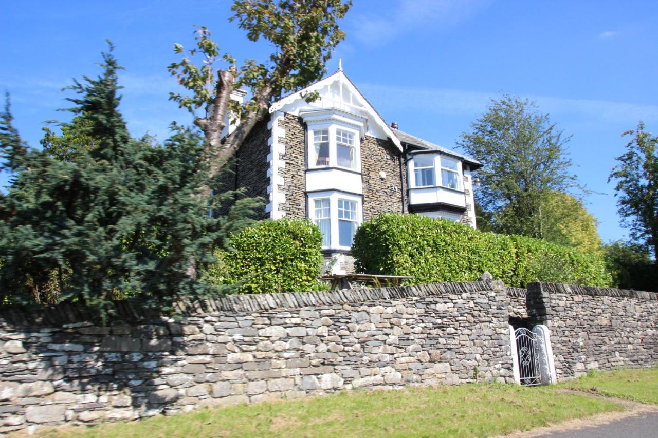 B&B Kendal - Lake District 4 Bedroom House, Ings, Cumbria. - Bed and Breakfast Kendal