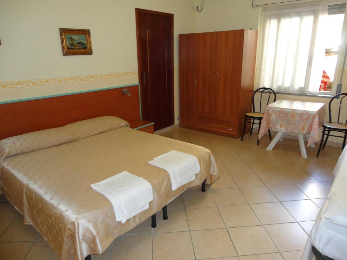 Triple Room with Bathroom