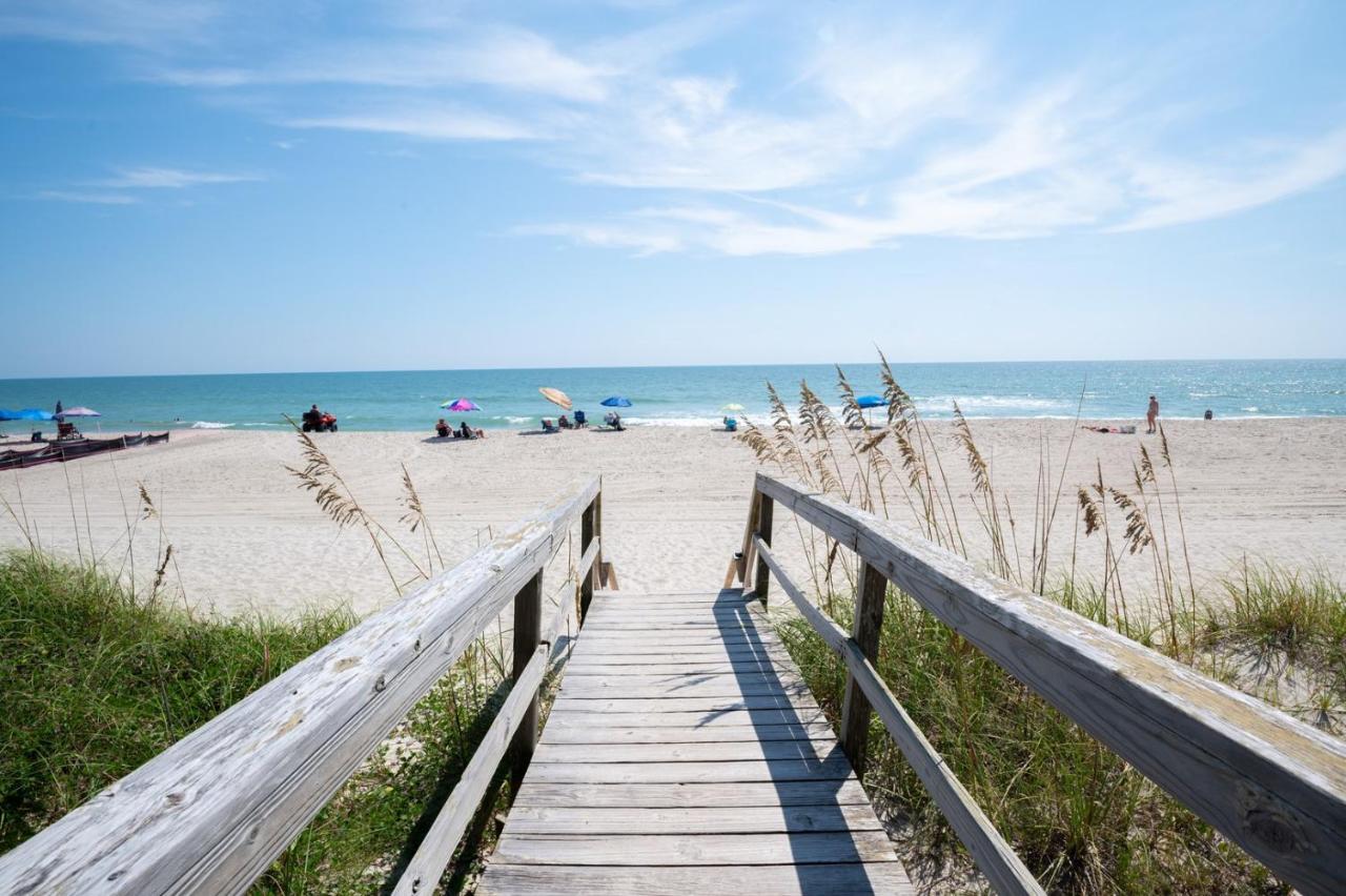 Oceanfront Condo with Pool - Salty Hammocks A6 - B&B
