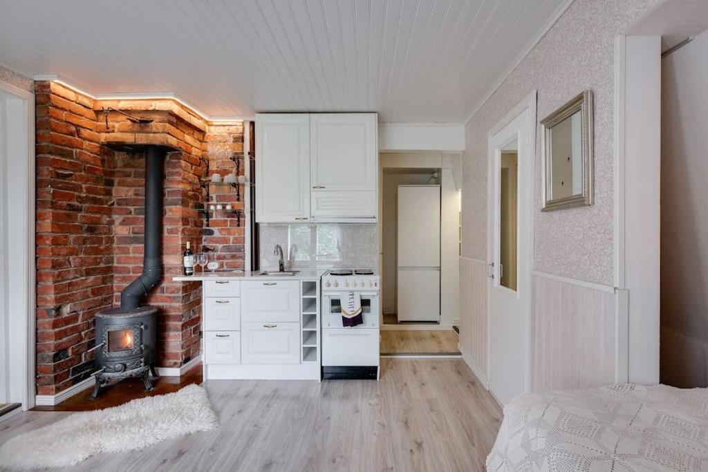 B&B Turku - Cosy home & terrace in a 1910-wooden house - Bed and Breakfast Turku