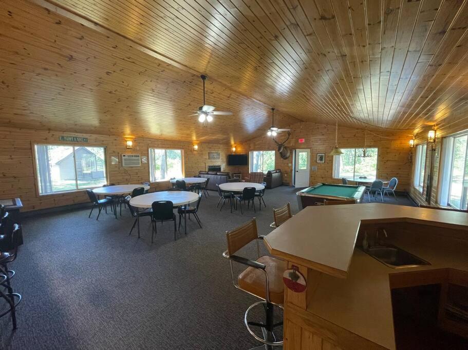 Hideaway Lodge: Big Elk Lodge 8bd/8bth, sleeps 36 - Ferienwohnung