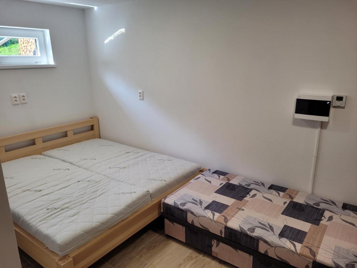 Chambre Double Deluxe (2 Adultes + 1 Enfant)