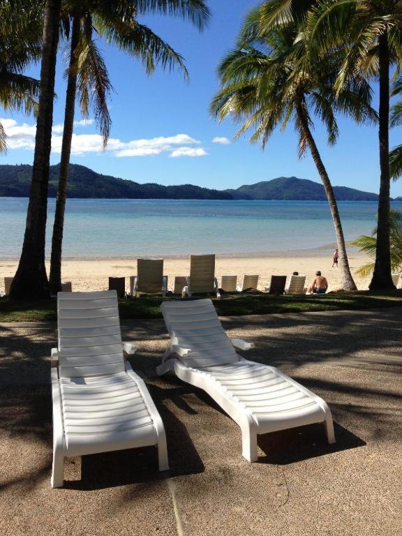 Luxury Couples Retreat Hamilton Island with Buggy - B&B Hamilton Island