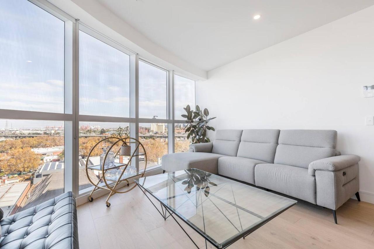 'The Fawn' Relish in Sub-Penthouse Panorama - B&B Melbourne