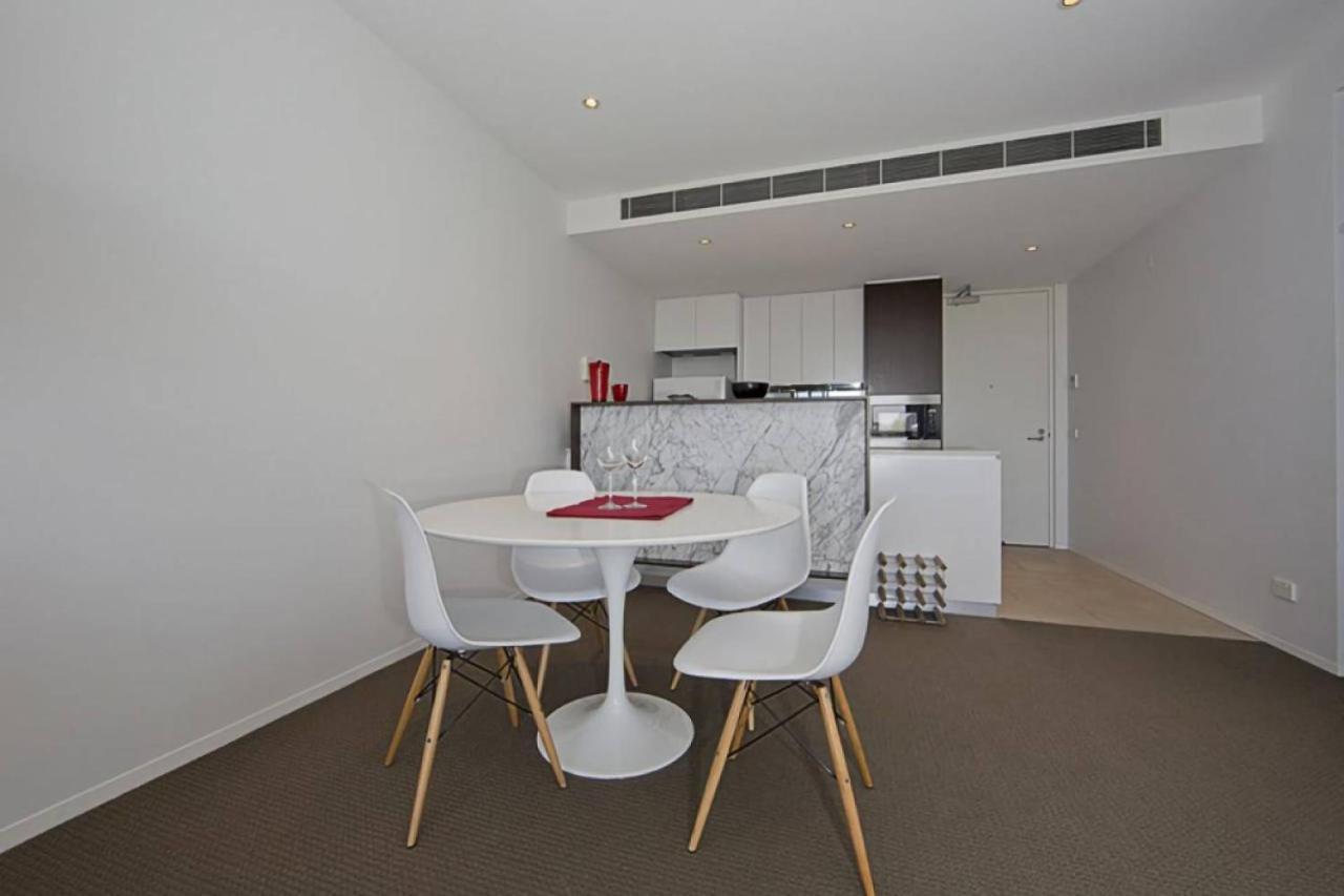 One-Bedroom Apartment - Realm Park 12