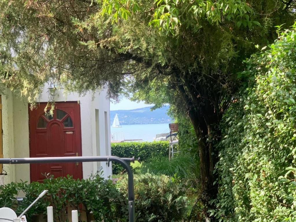 Öböl Apartman - B&B Balatonboglár