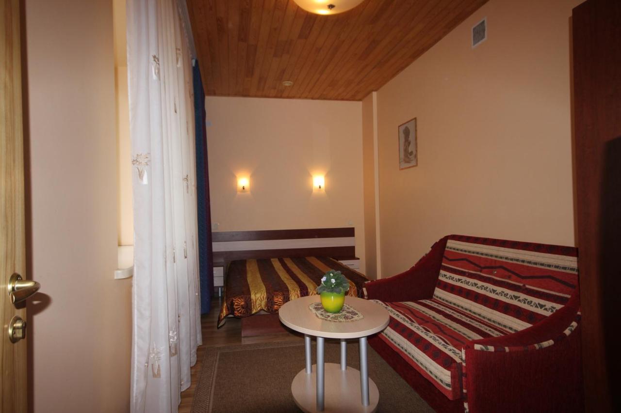 Apartment (3 Adults)