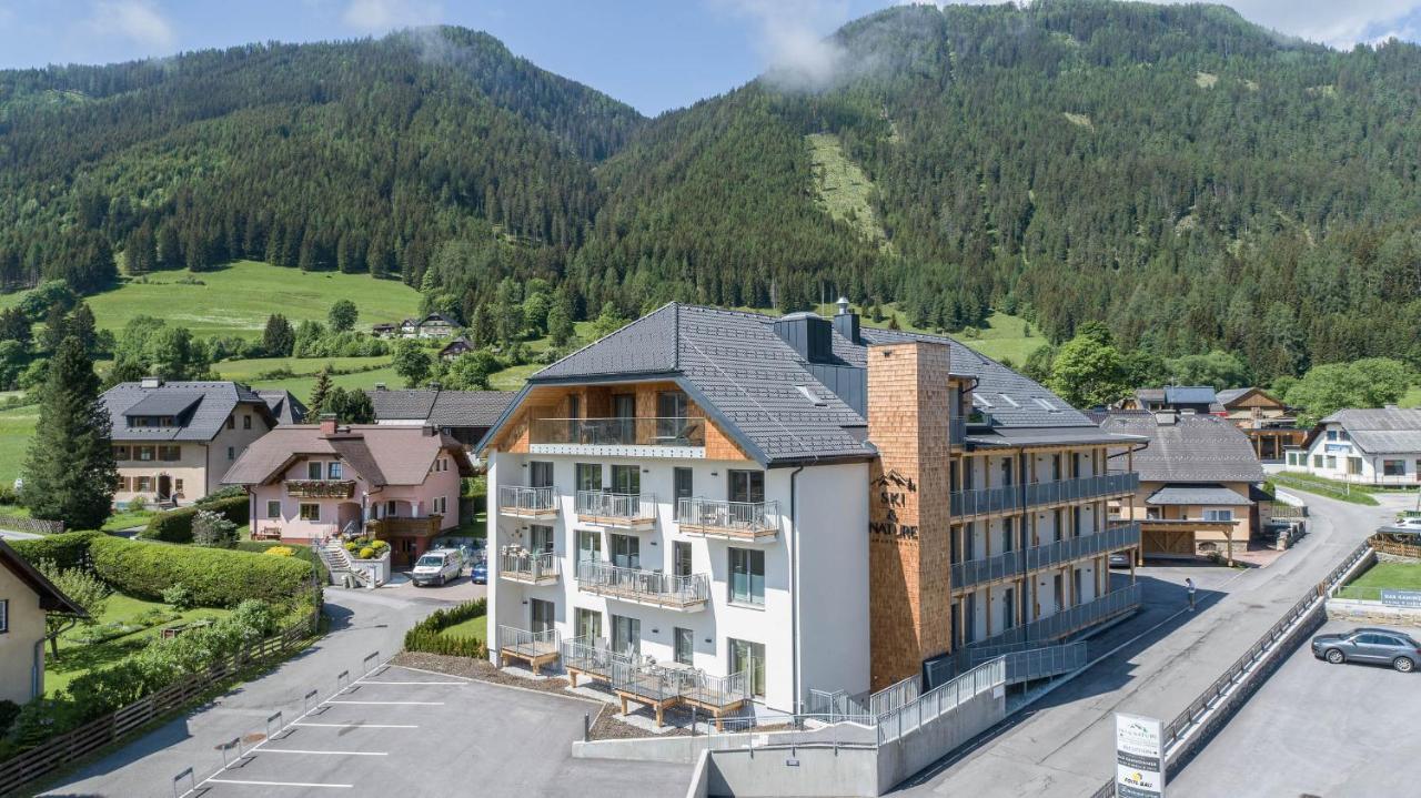 Garten-Appartement Ski&Nature "Kesselspitze" - Bed and Breakfast