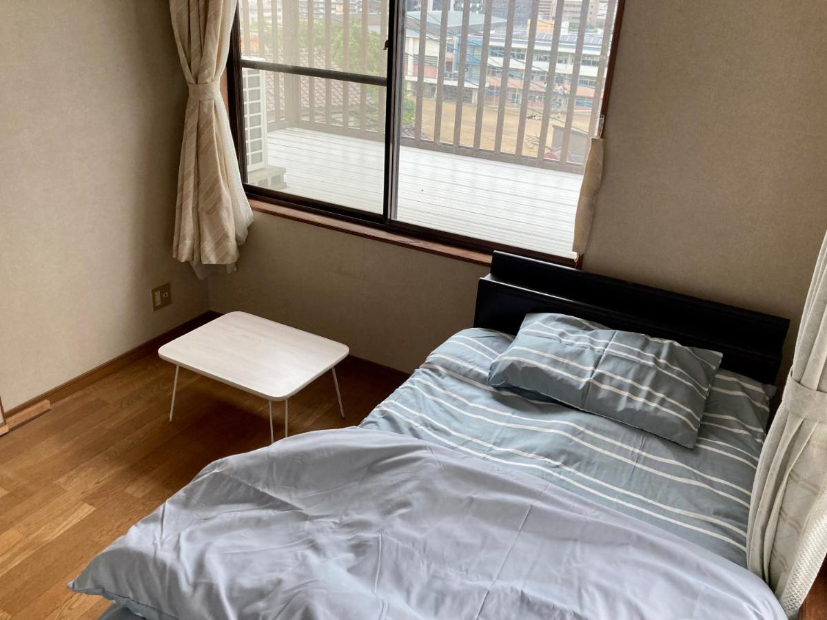 Single Room with Shared Bathroom