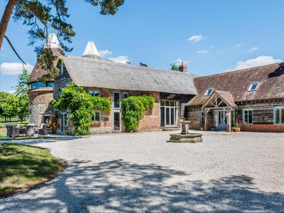 B&B Alton (England) - The Oast House - Hartley Wine Estate - Bed and Breakfast Alton (England)