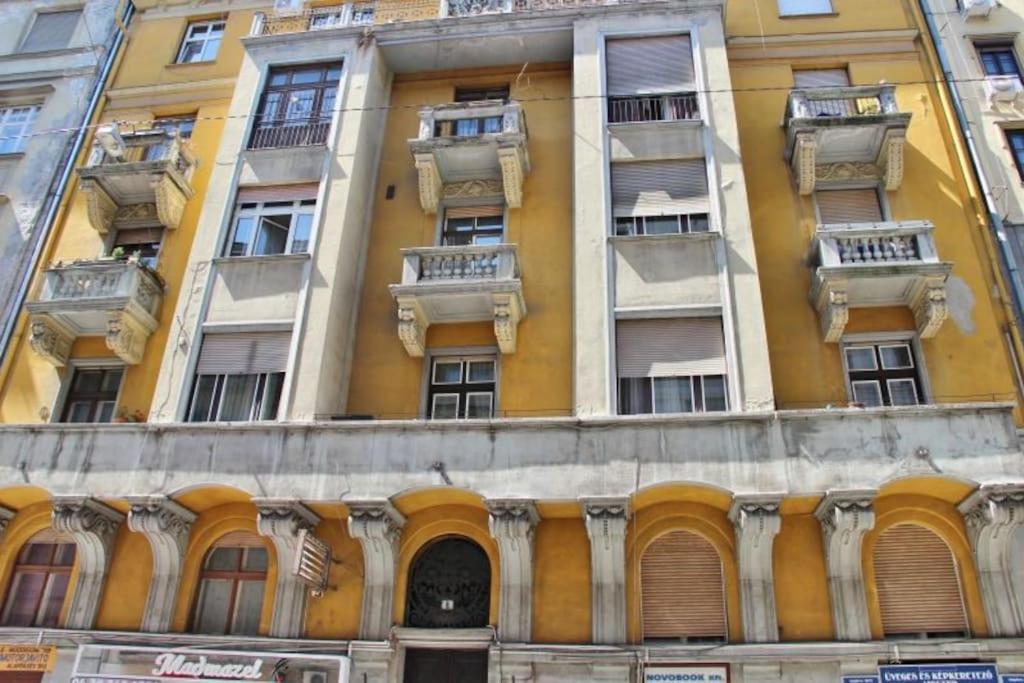 City and Calmness - B&B Budapest