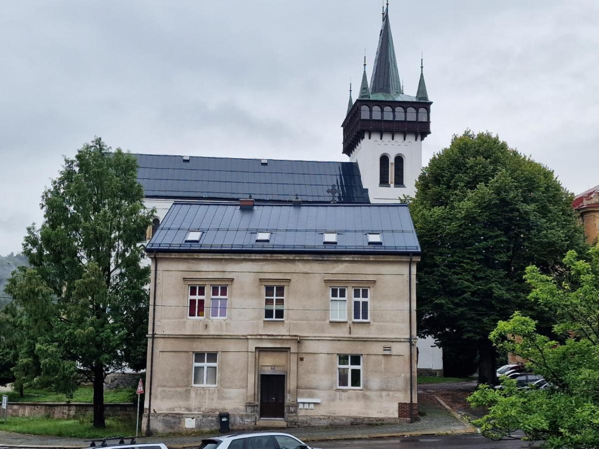 Apartmán U kostela - Bed and Breakfast