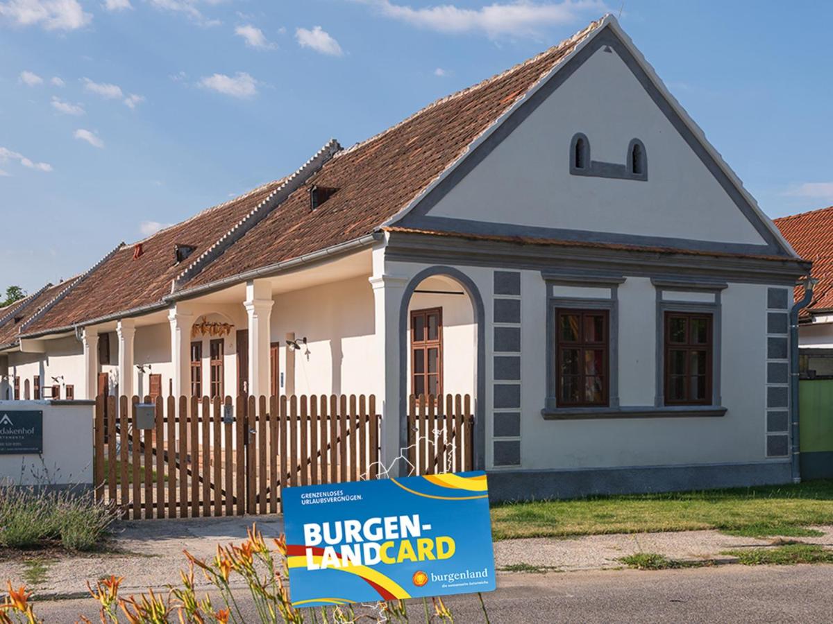 Tschardakenhof Appartements - B&B