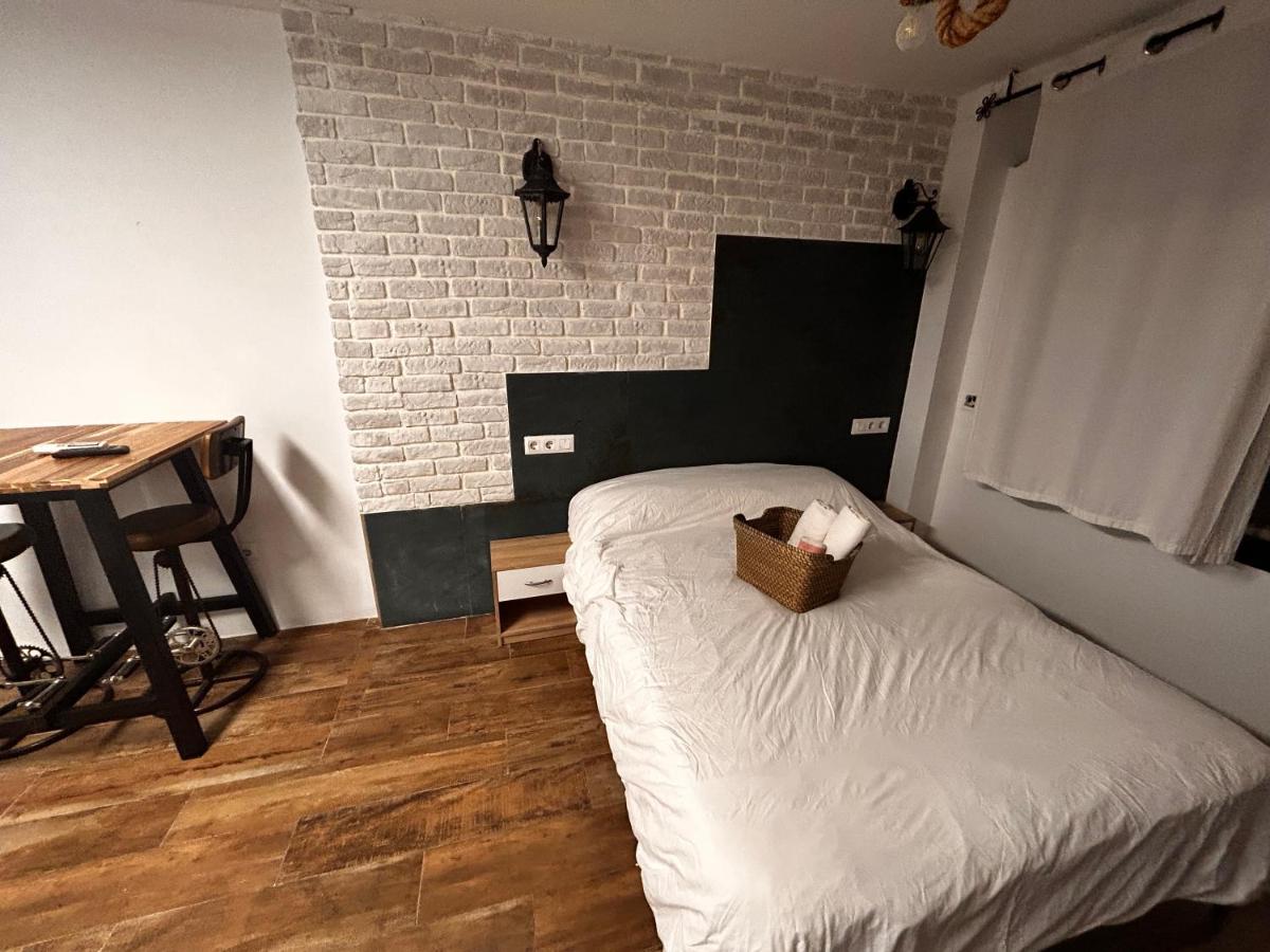Beach, City & Gibraltar: Small Studio - Ferienwohnung