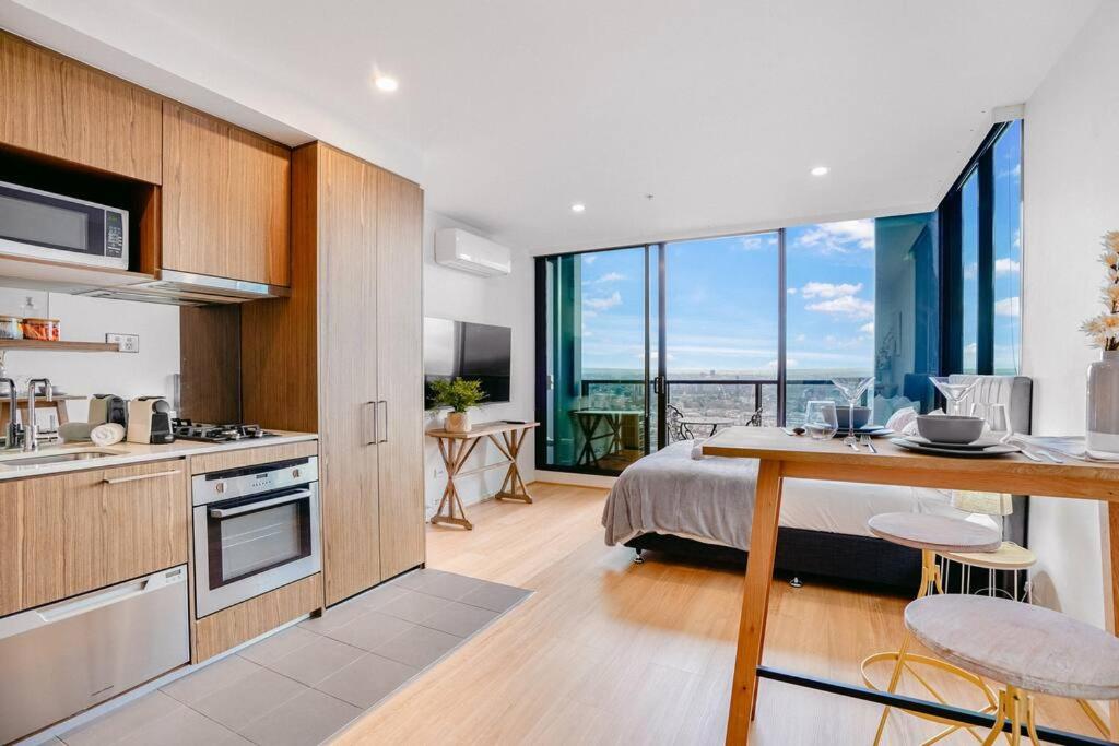 Bright studio next to Flagstaff Garden w-view#OA26 - B&B Melbourne