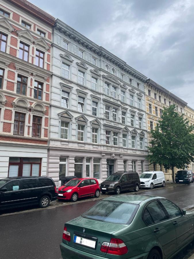 APARTMENTO blue Magdeburg - Zentral - WiFi - Netflix - B&B Magdeburgo