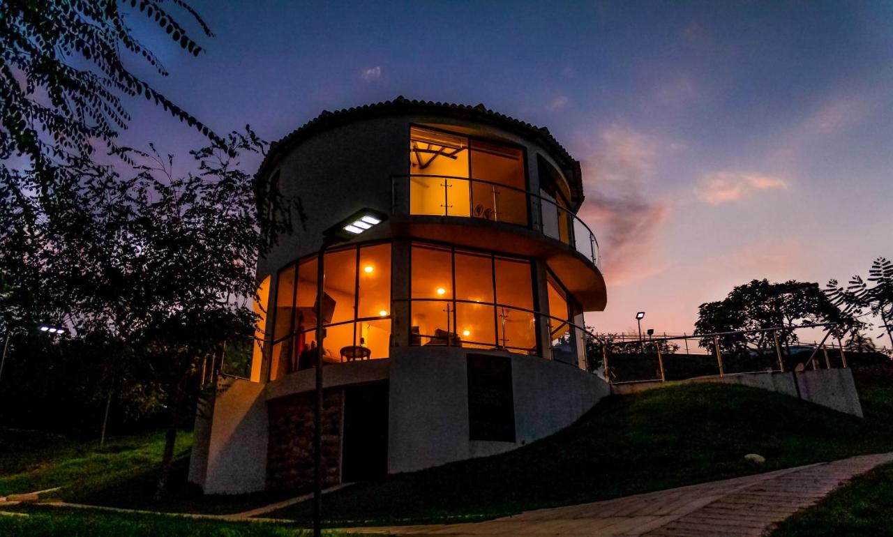 Casas Campestres Los Miradores de Fruworld - B&B Carmen de Apicalá