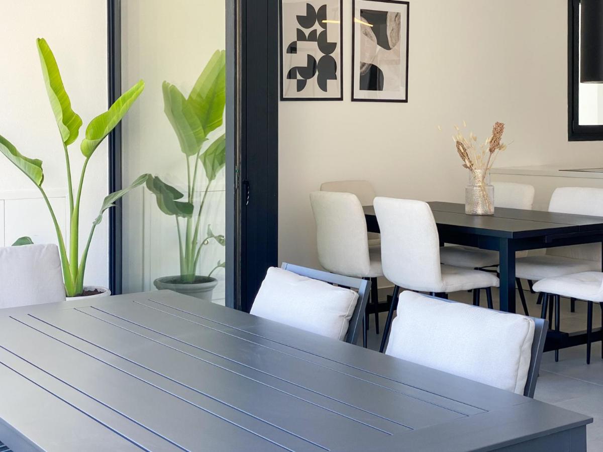 Phaedrus Living White Hills Suites Panoramic View - B&B Aglantziá