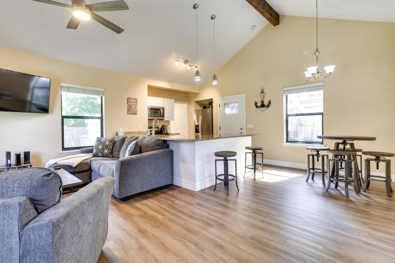 St Cloud Vacation Rental - Walk to Lakefront Park! - B&B