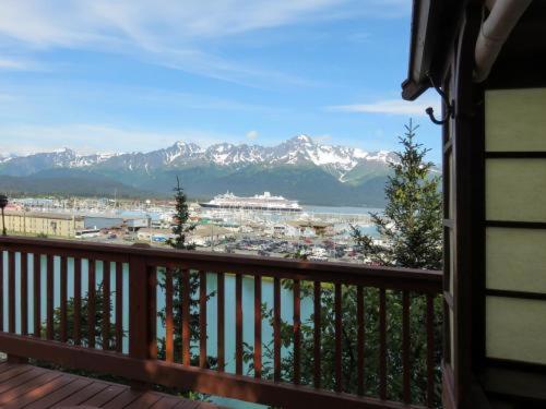 B&B Seward - A Cabin on the Cliff - Bed and Breakfast Seward