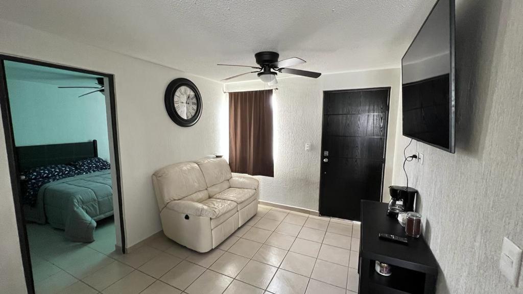 Juan Renteria - Bed and Breakfast Tijuana