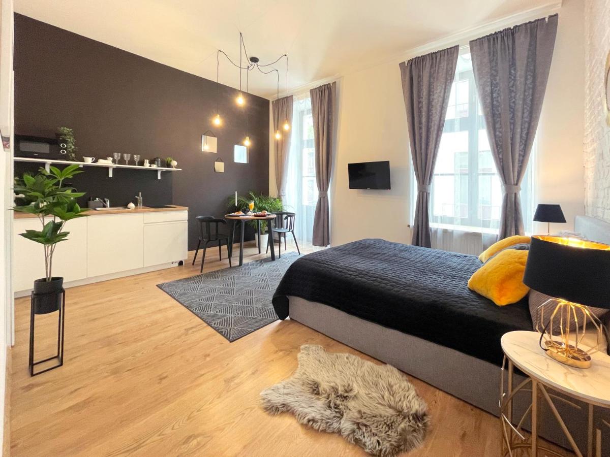 Apartment mit Balkon