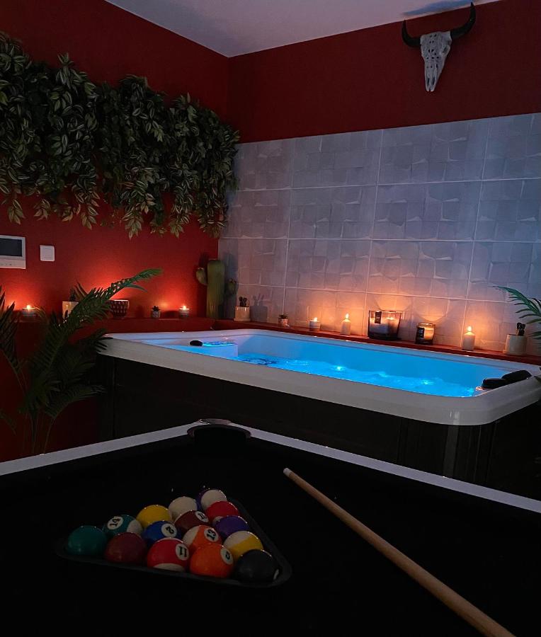 House Of Spa Privatif - Jaccuzi et Sauna - Bed and Breakfast Livry-Gargan