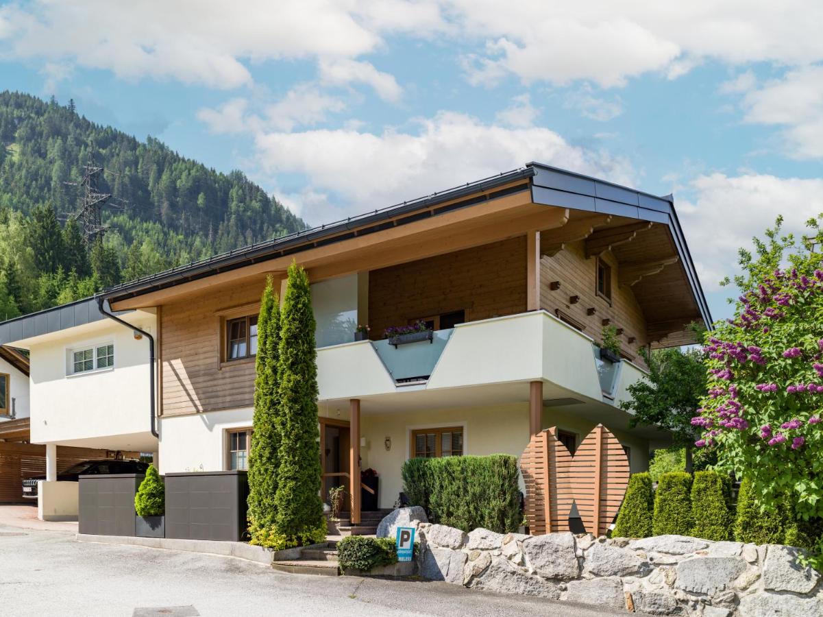 Landhaus Exenberger / Ferienwohnung Smaragd - B&B Bramberg am Wildkogel