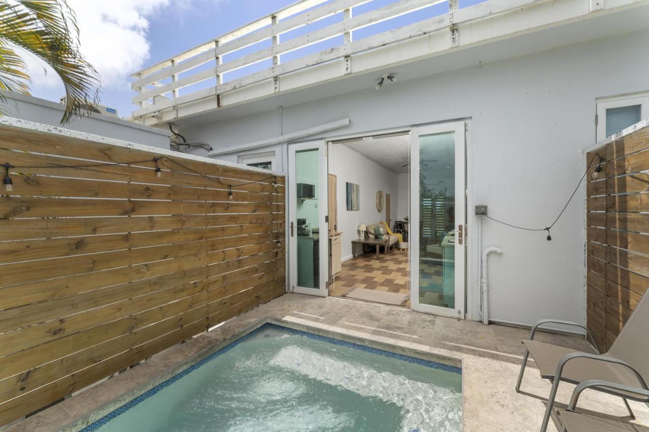 Casa Loba Suite 2 at 413 with private pool - Chambres d’hôtes Rincón