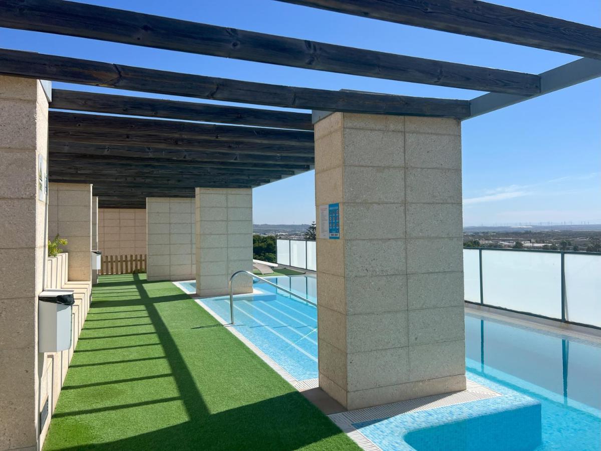 GATU Marismas, terraza, parking gratis, piscina común - Mayores de 25 años y familias " - Chambres d'hôtes El Puerto de Santa María