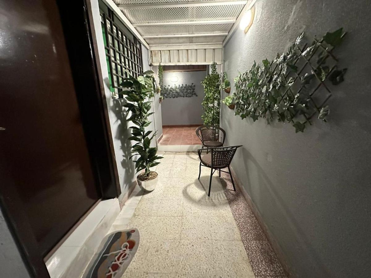 استديو فاخر بجلسة خارجية ودخول ذاتي - Bed and Breakfast Riyad