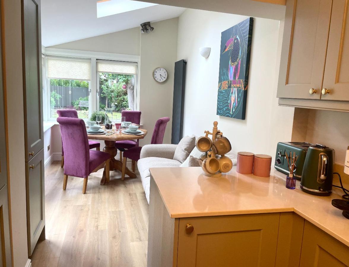 B&B Dublin - Fashionable Chic Townhouse in D4 - Bed and Breakfast Dublin