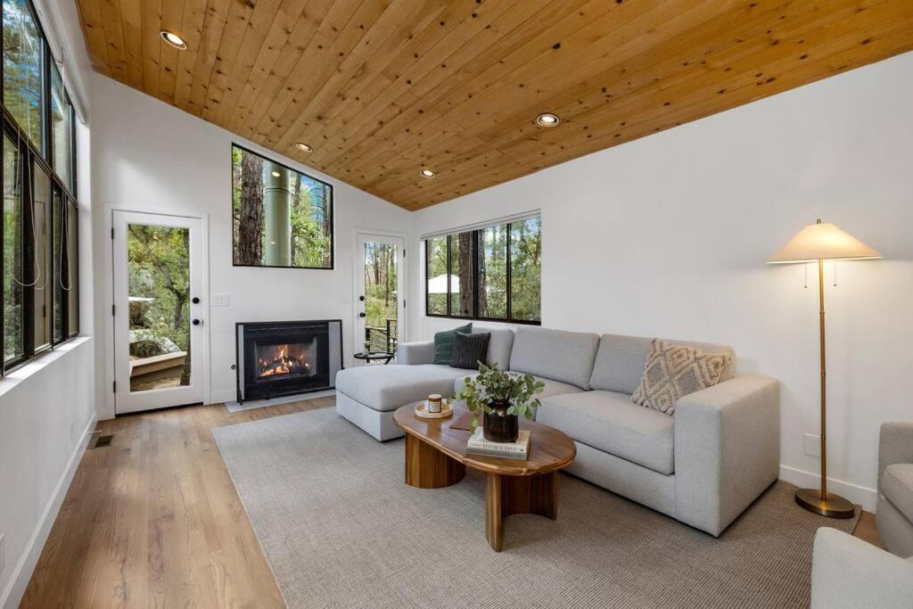 Lux Woodside Haven- A Prescott Retreat - B&B Prescott