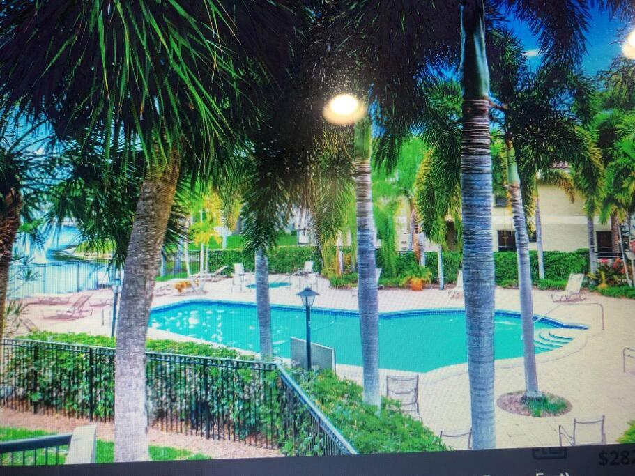 B&B Coconut Creek - Tranquil Condo, located in Coconut Creek, Florida - Bed and Breakfast Coconut Creek