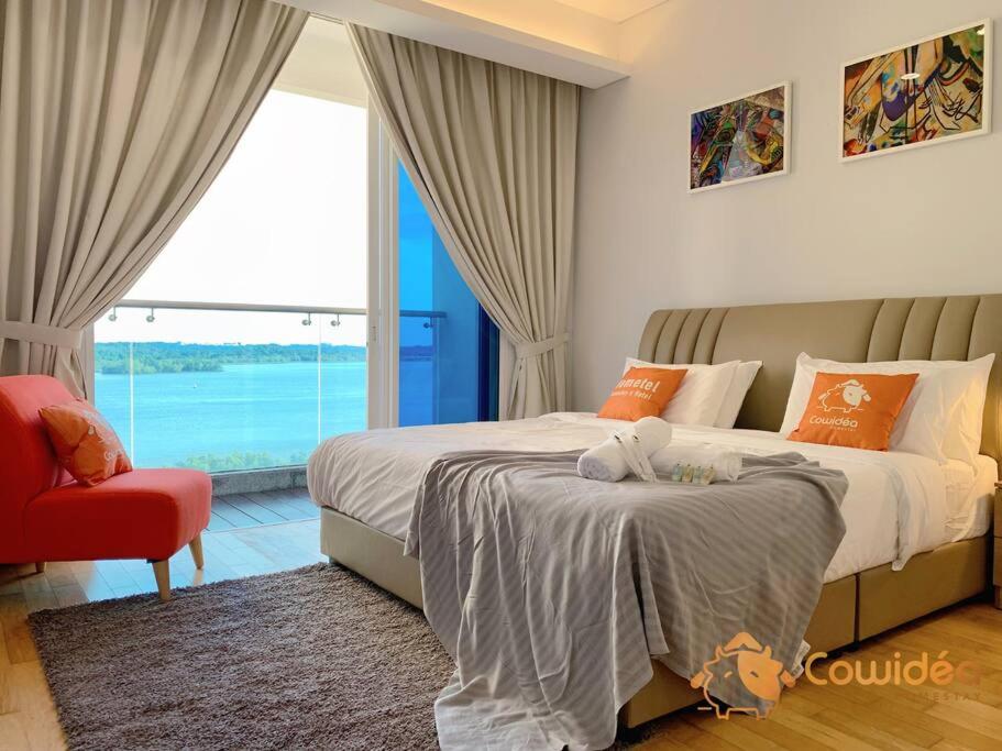 B&B Iskandar Puteri - LuxuryHomestay @Pinetree Marina Resort - Link House - Bed and Breakfast Iskandar Puteri