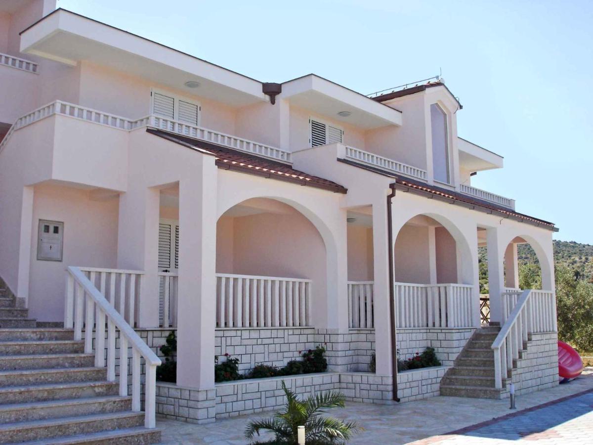 Apartments Primosten Sibenik Riviera 7076 - B&B