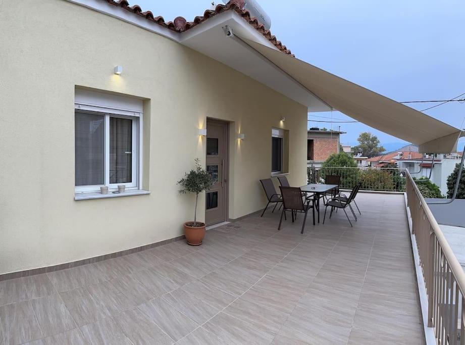 Stay Thyme, 2 BRS apt, 5mins Nafplio, 10 mins beach - B&B